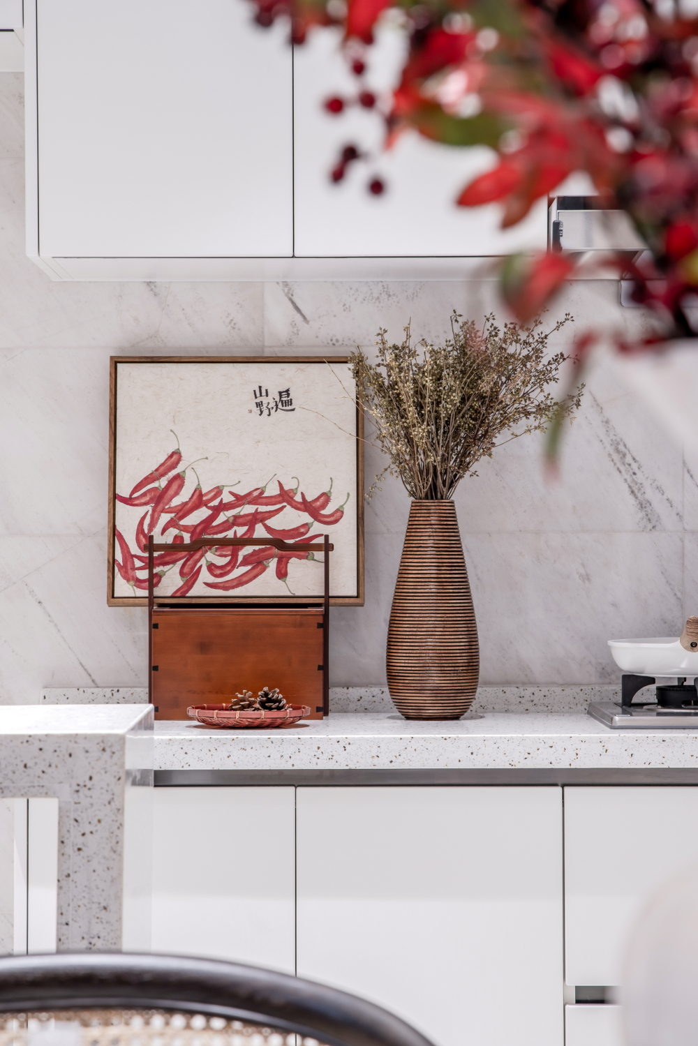 新中式风格室内家装案例效果图-餐边柜 新中式风格室内家装案例效果图-餐边柜