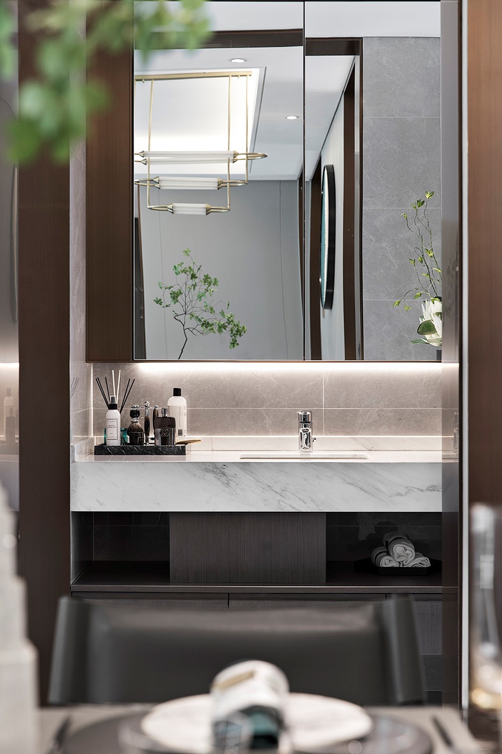 现代轻奢风格室内家装案例效果图-卫生间 现代轻奢风格室内家装案例效果图-卫生间